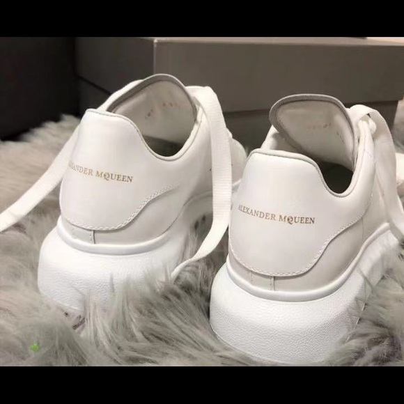 Classic Alexander McQueen - Picture 5 of 6